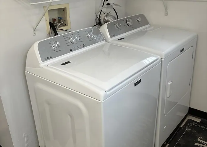 The Wrigleyville Deluxe -steps From Wrigley Sleeps 10 Apartamento