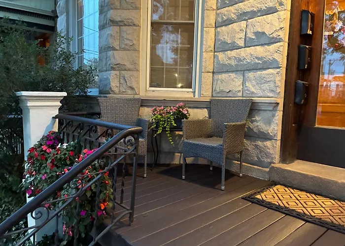 Apartamento The Wrigleyville Deluxe -steps From Wrigley Sleeps 10 *