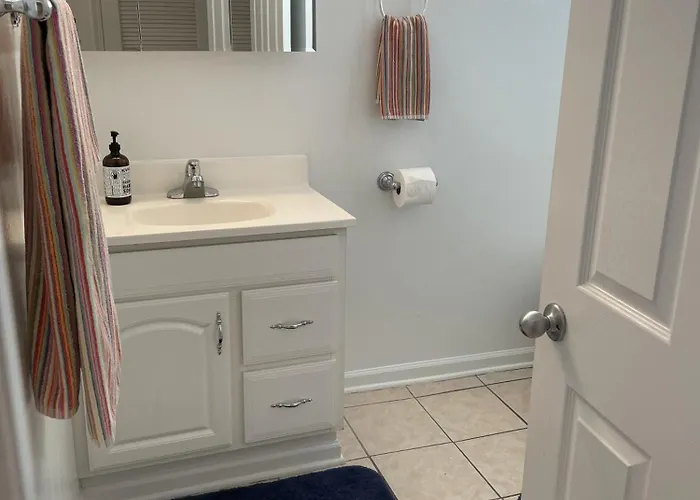 Apartamento The Wrigleyville Deluxe -steps From Wrigley Sleeps 10 Chicago